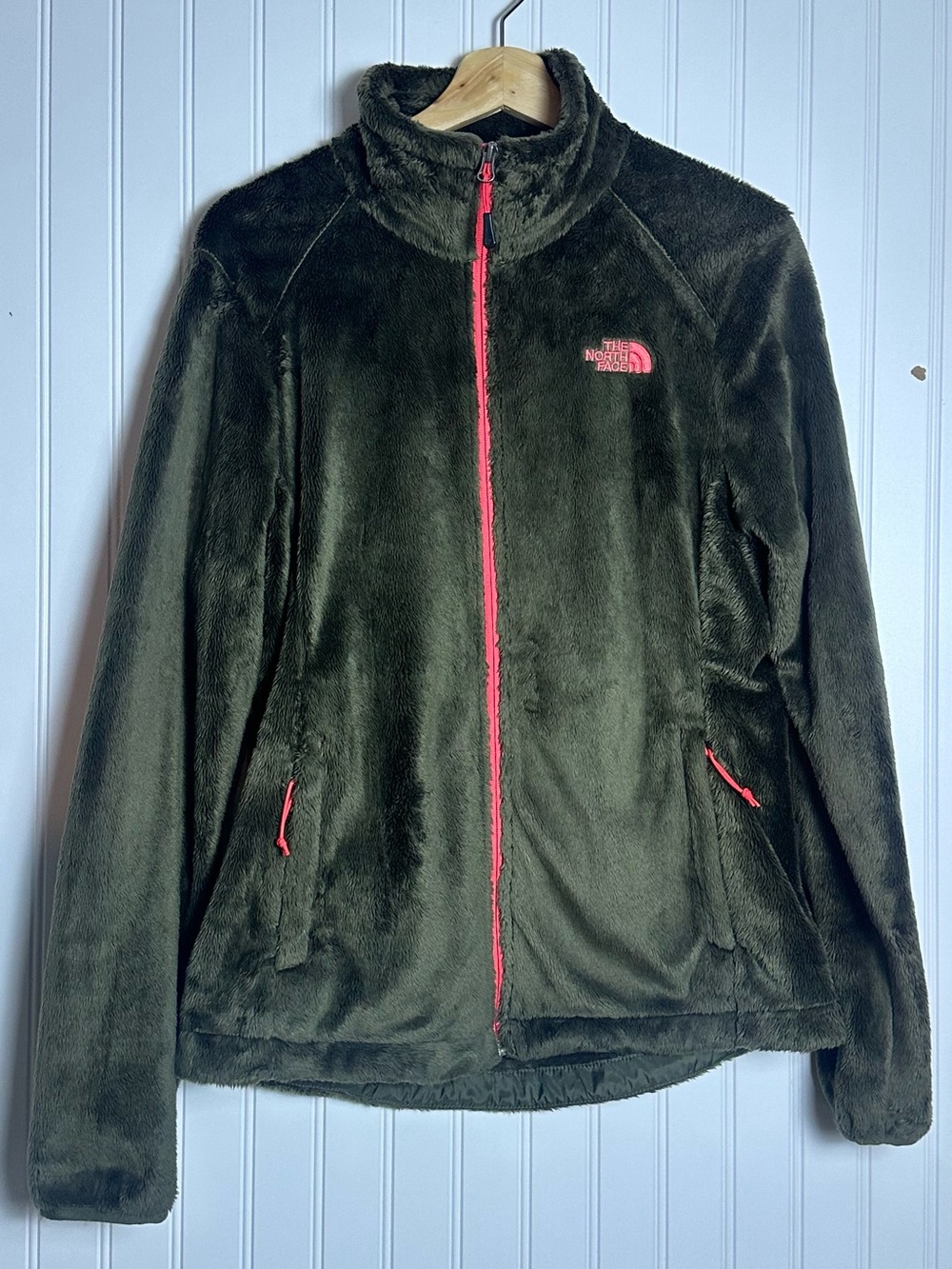 The North Face Osito Jacket full-zip fleece fuzzy" or silken high-pile texture L